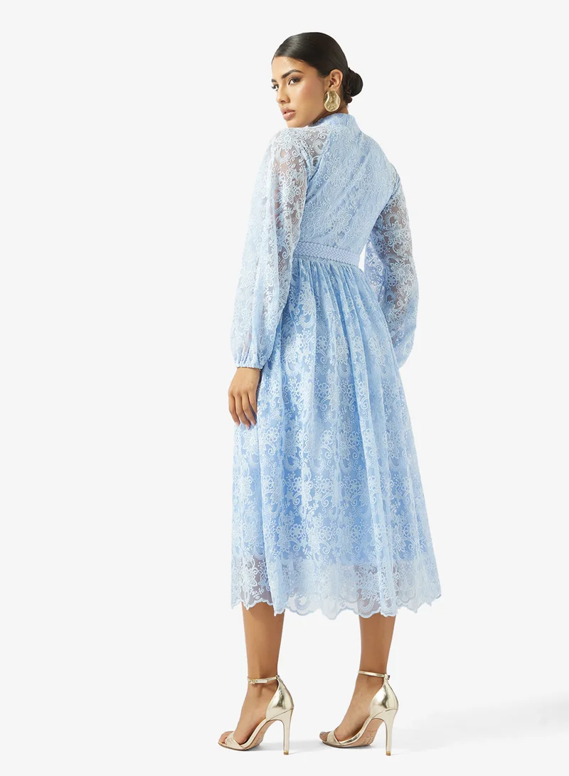 خزانة Embroidered Lace Dress